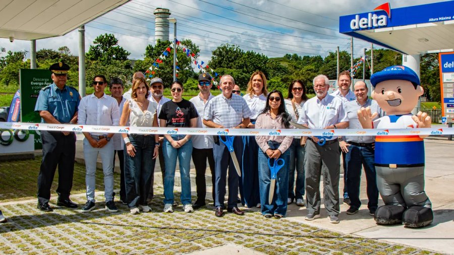 Delta inaugura la primera electrolinera pública de Panamá en Ciudad del Saber