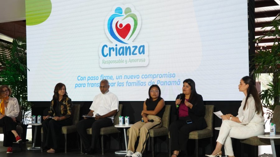 Fundaci&oacute;n M&aacute;s M&oacute;vil impulsa la crianza responsable y amoros junto a UNICEF y MIDES