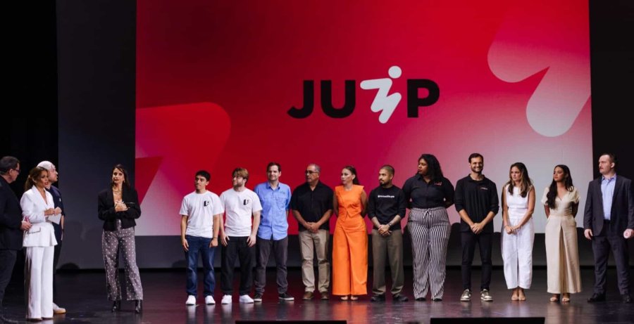 JUMP entrega B/.100,000 en inversi&oacute;n y cierra su segunda  temporada con ocho finalistas y sala llena