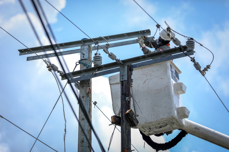 Naturgy refuerza su plan de mantenimiento para mejorar el servicio eléctrico en Panamá