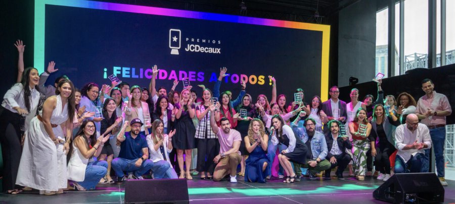 OOH Day 2025: Escenario de la primera entrega de los premios JCDecaux en Panamá