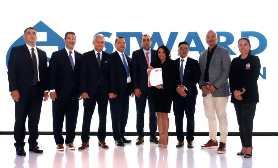 Stward Corporation lidera diálogo sobre el futuro energético marítimo y celebra un hito con triple certificación ISO