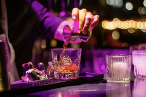 Diageo utiliza la IA para identificar las tendencias sociales para 2025