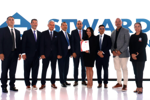 Stward Corporation lidera diálogo sobre el futuro energético marítimo y celebra un hito con triple certificación ISO